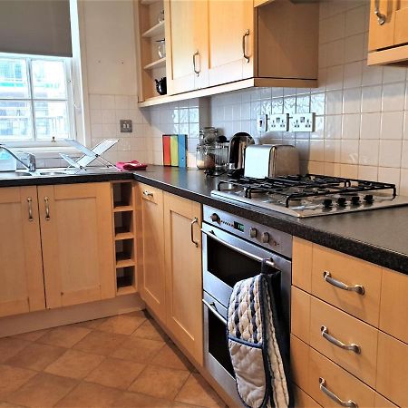 דירות אדינבורו Canongate - Spacious And Historic 2 Bed Flat On Royal Mile מראה חיצוני תמונה