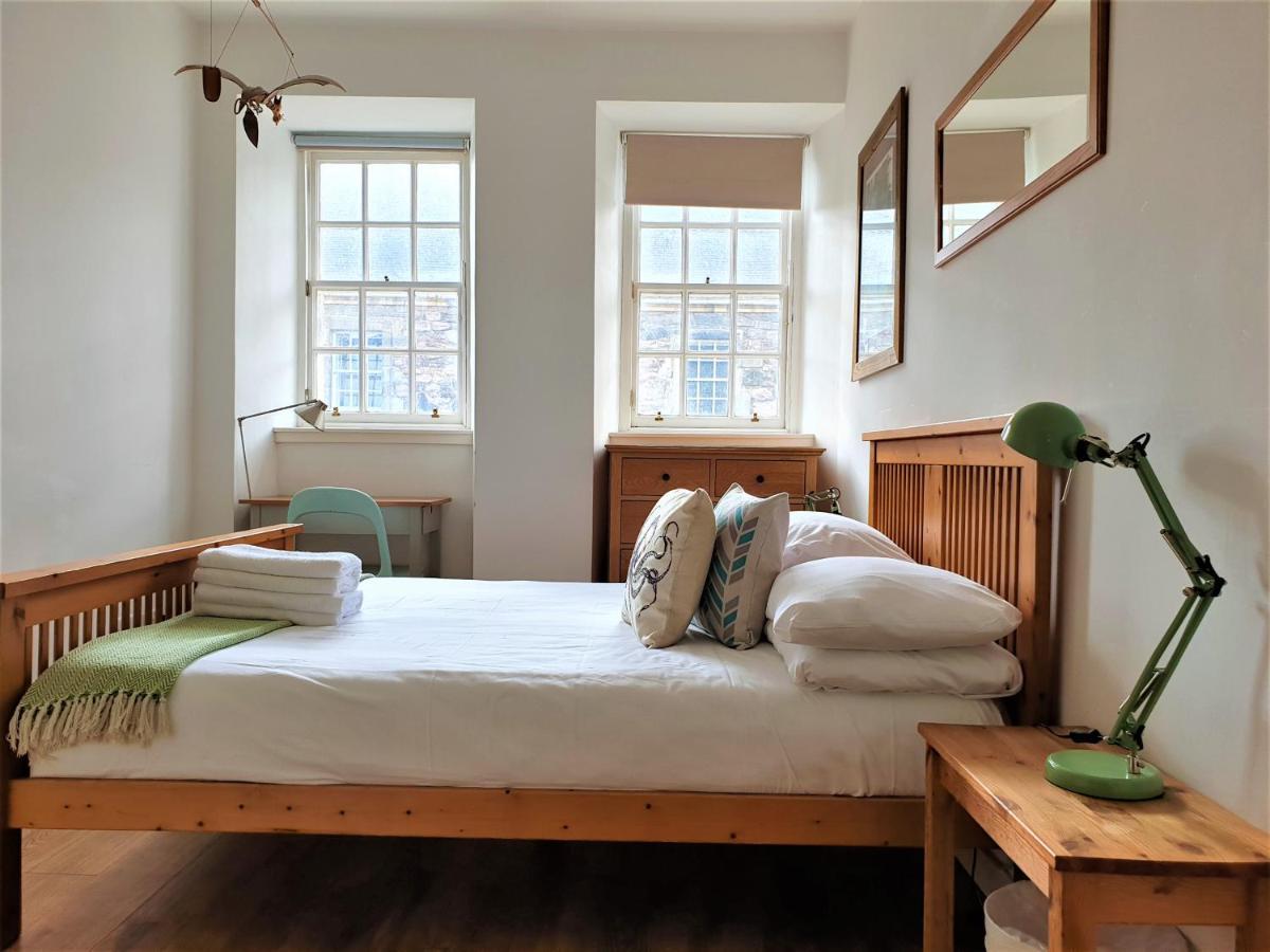 דירות אדינבורו Canongate - Spacious And Historic 2 Bed Flat On Royal Mile מראה חיצוני תמונה