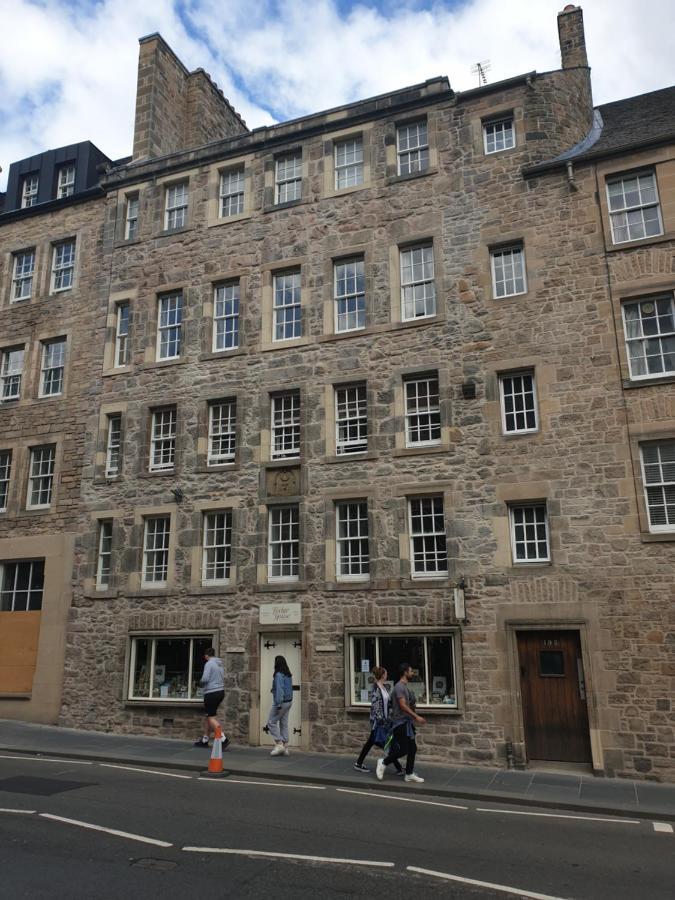דירות אדינבורו Canongate - Spacious And Historic 2 Bed Flat On Royal Mile מראה חיצוני תמונה